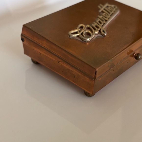 Antique Copper Felt Lined Cigarette Box ****SOLD **** - Picture 3 of 15
